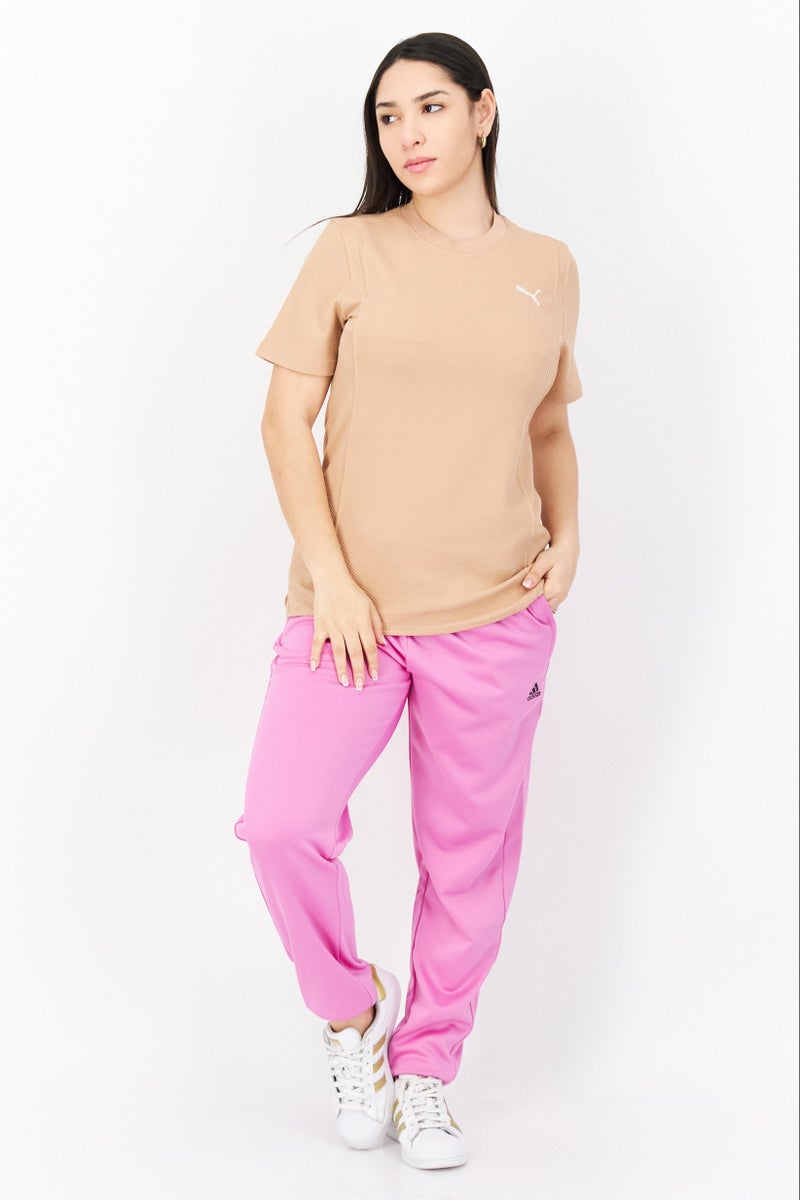 PUMA تي شيرت نسائي بقصة ضيقة بأكمام قصيرة بشعار العلامة التجارية، تان - Image 2